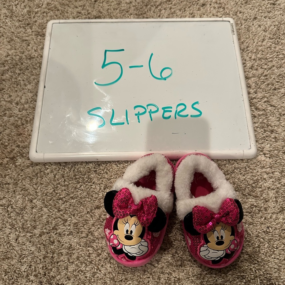 Disney Minnie Mouse Fuchsia Kids Slippers